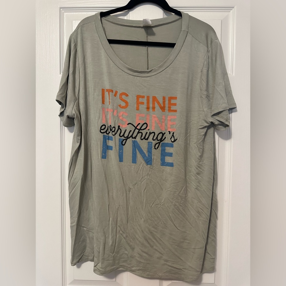 NWOT sew in love graphic tee.  Size XL.